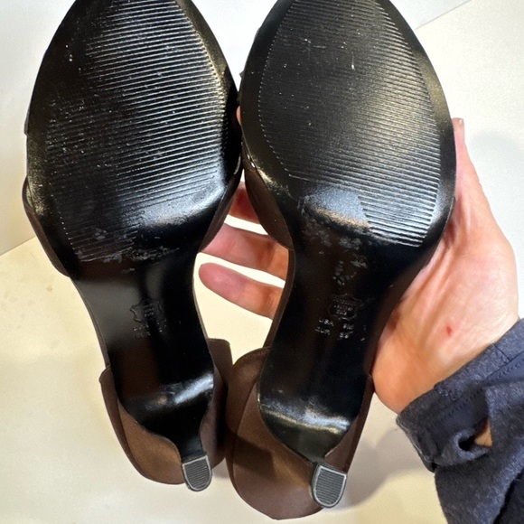 NWOT Nina Heels with crystal size 9 - Picture 8 of 9